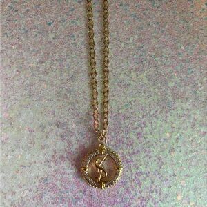 Gold Pendant Necklace